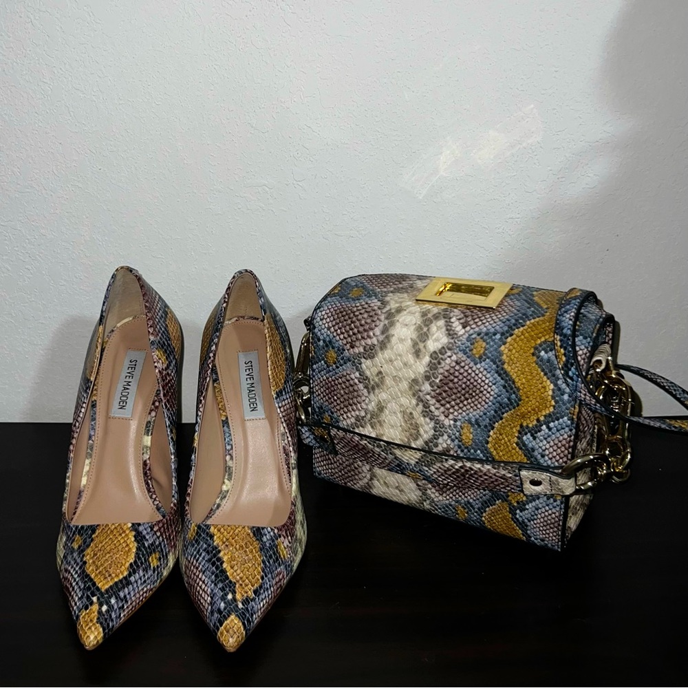 Steve Madden Heels And Matching Purse - image 1